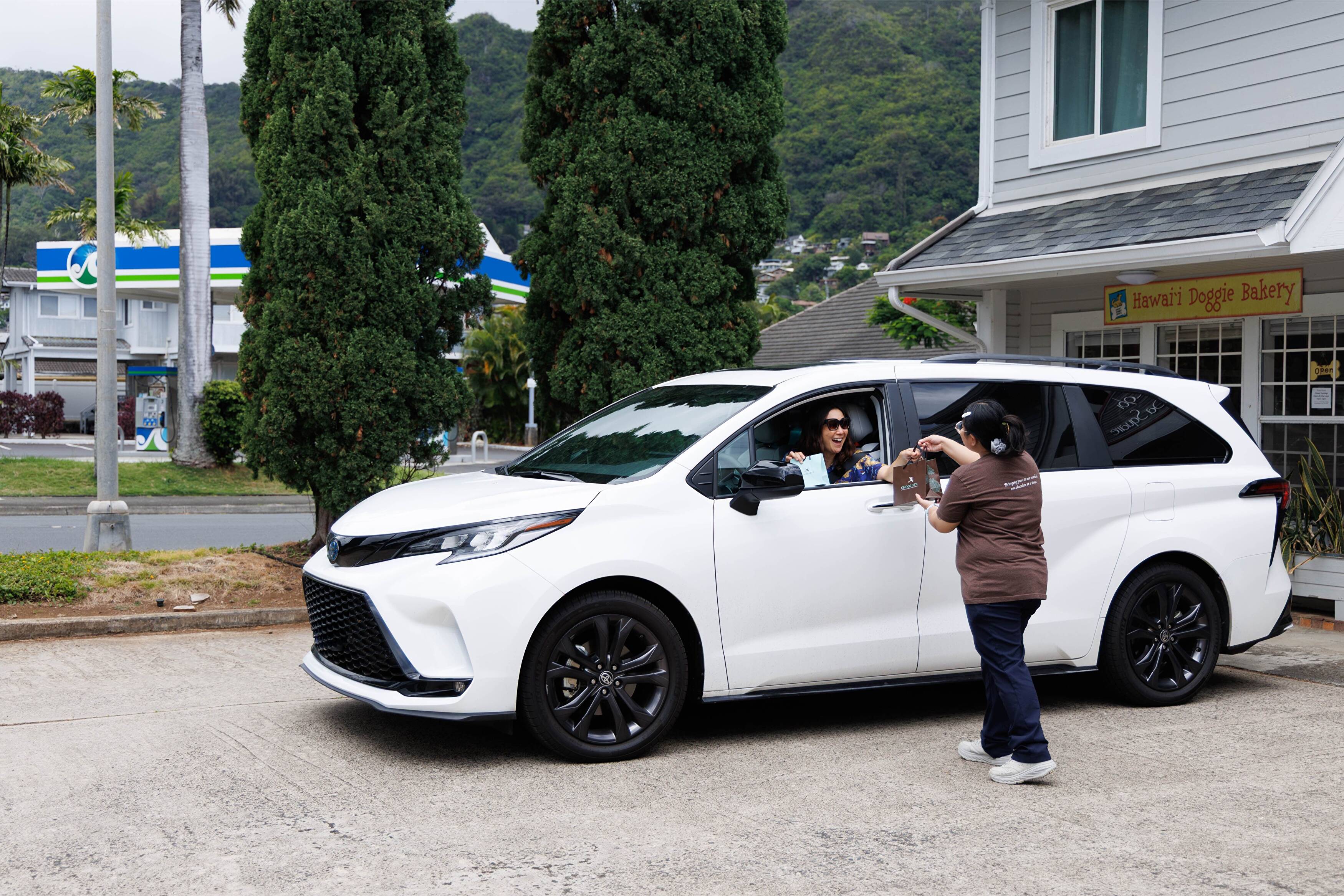 ちょこてぃー Car Courier Service | Choco le'a